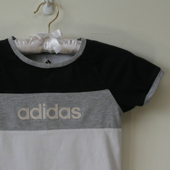 Boy's adidas Tee - Picture 1 of 7